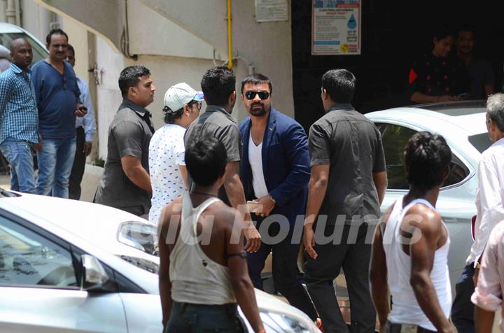 Ajaz Khan Snapped at Salman's Residence (Galaxy Apartments)