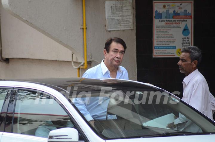 Randhir Kapoor Meets Salman Khan at his Residence