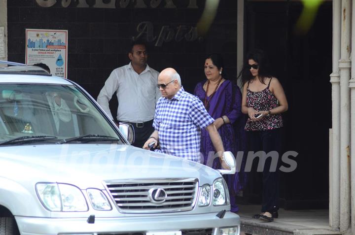 Shamita Shetty With her Parent Meets Salman Khan at his Residence