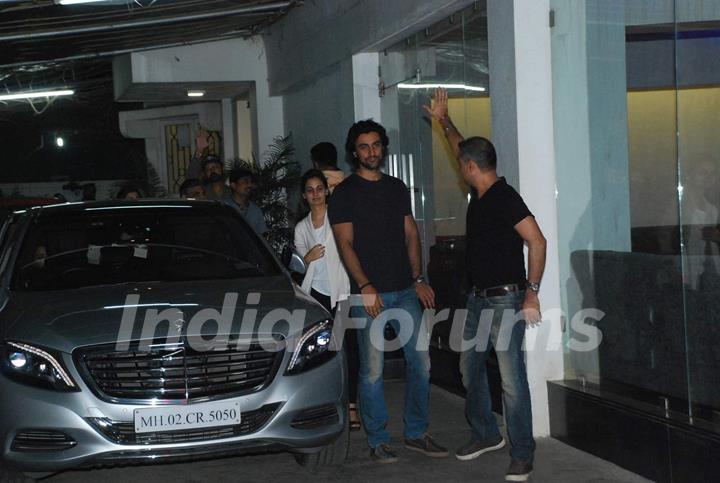 Kunal Kapoor and Naina Bachchan Snapped at Piku Screeening