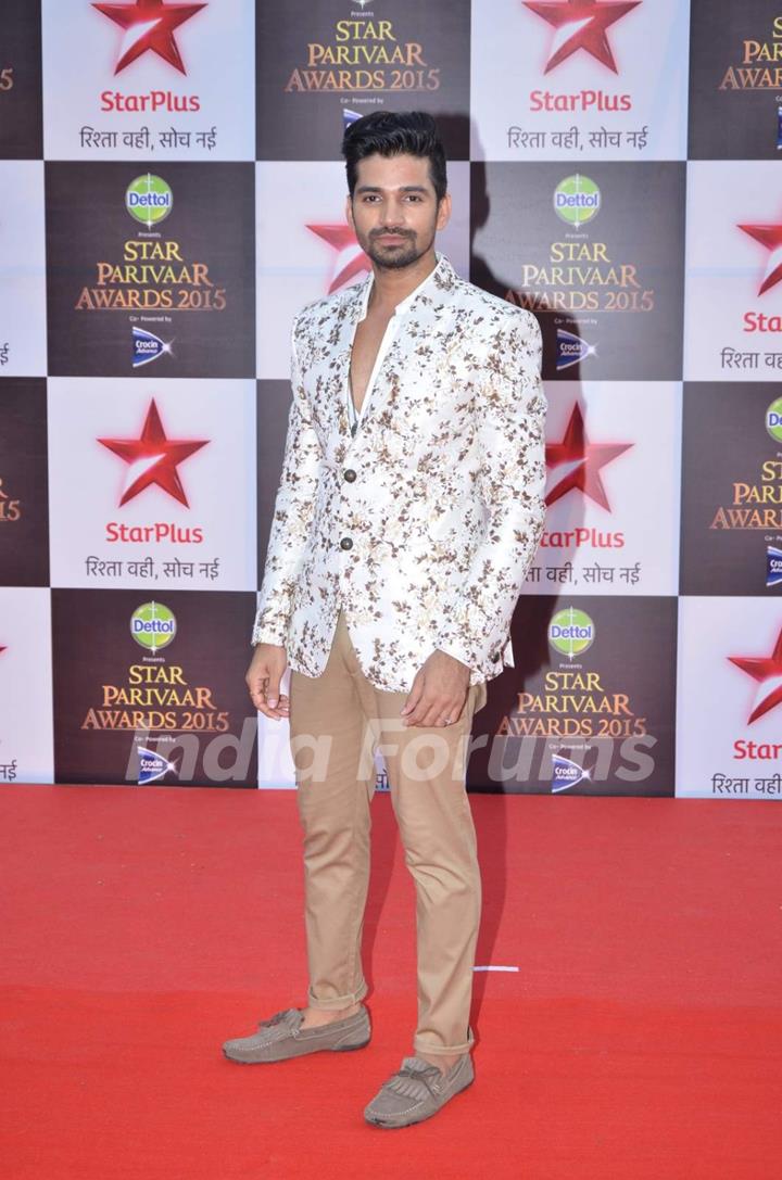 Vishal Singh at Star Parivaar Awards 2015