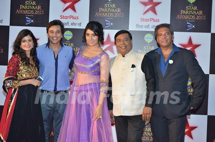 Ye Hai Mohabbatein Team at Star Parivaar Awards 2015