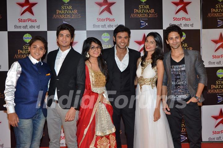 Team of Nisha Aur Uske Cousins at Star Parivaar Awards 2015