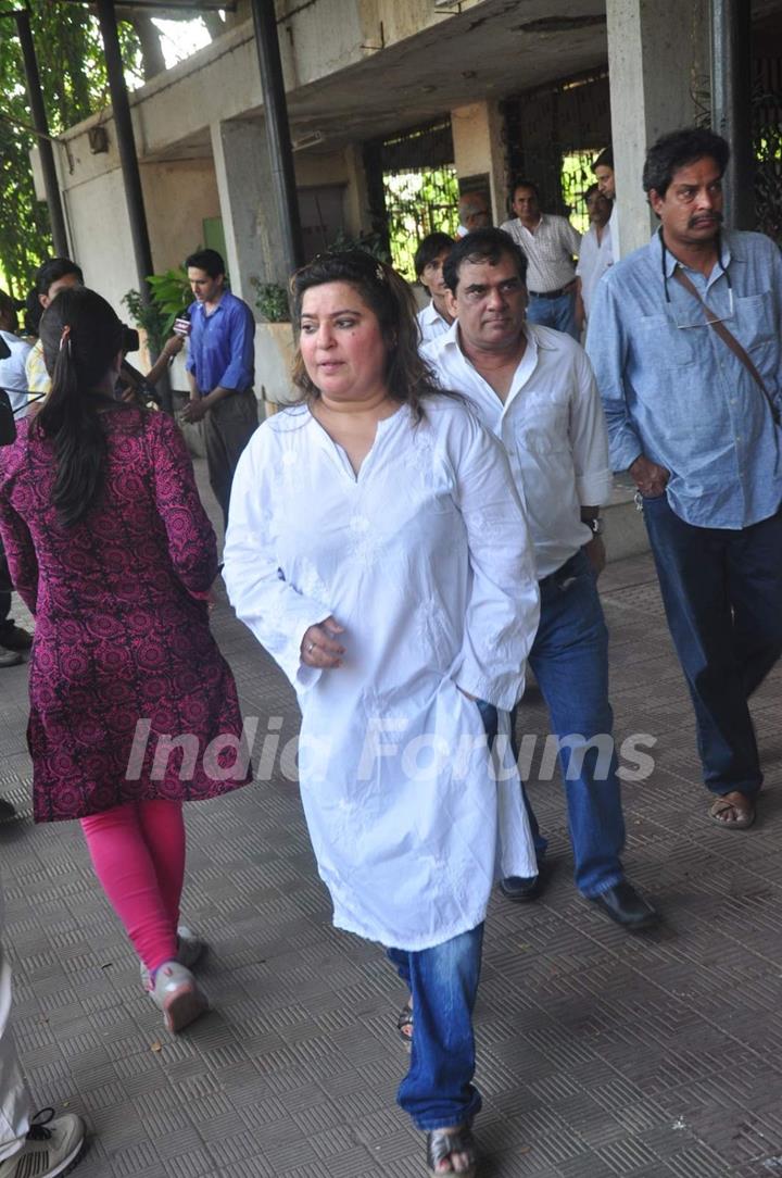 Dolly Bindra Attends Sudha Shuvpuri Prayer Meet