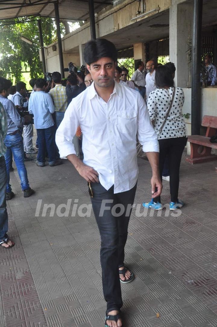 Sushant Singh Attends Sudha Shuvpuri Prayer Meet