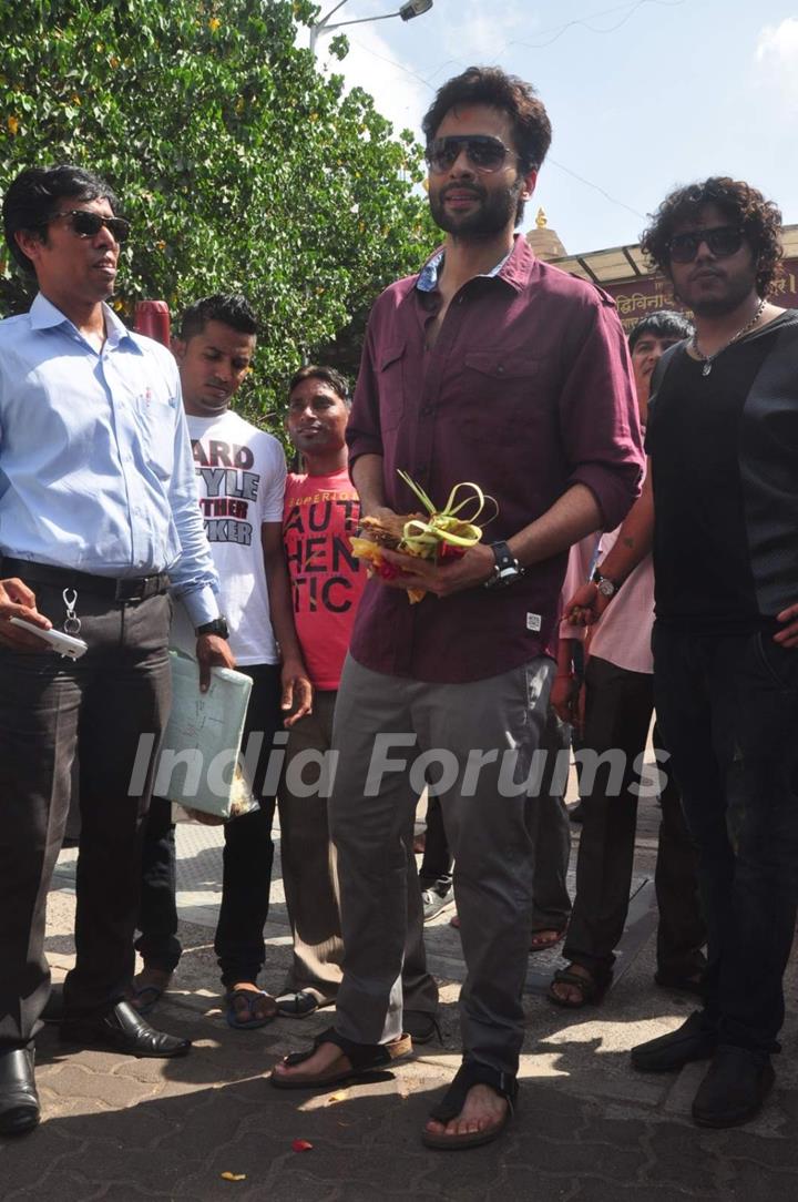 Jackky Bhagnani Snapped at Siddhivinayak