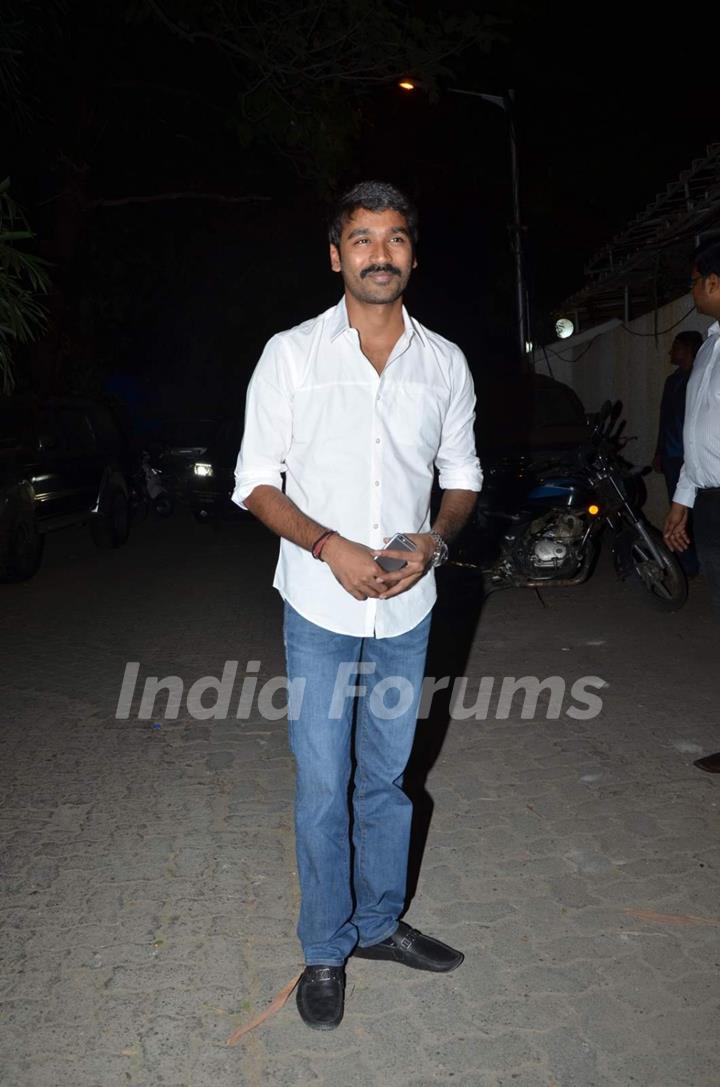 Dhanush at Tanu Weds Manu Returns Success Bash