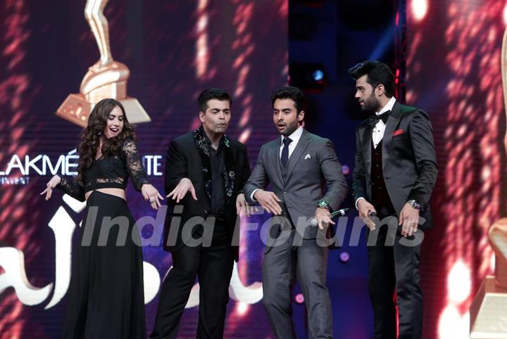 Jackky and Lauren Shakes a Leg With Karan and Manish at AIBA Awards