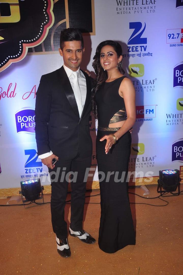 Ravi Dubey and Sargun Mehta at Gold Awards