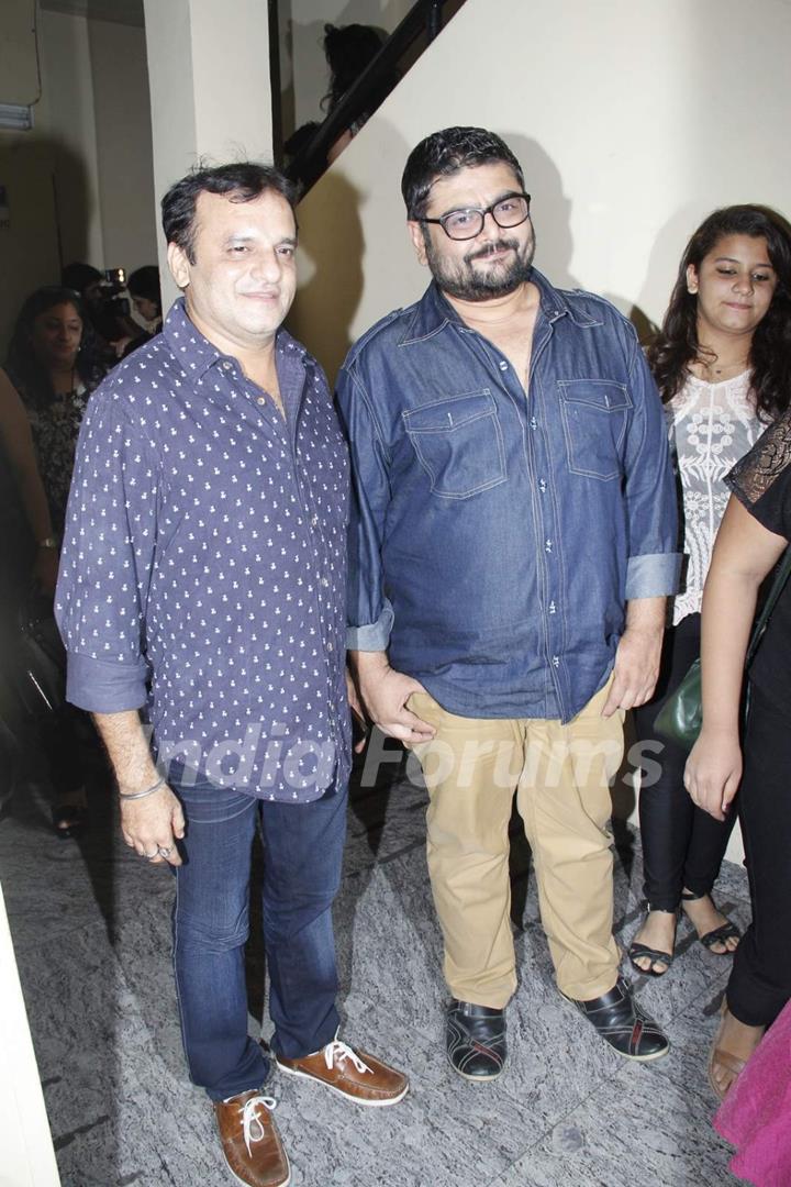 Paresh Ganatra and Deven Bhojani at Screening of Dil Dhadakne Do