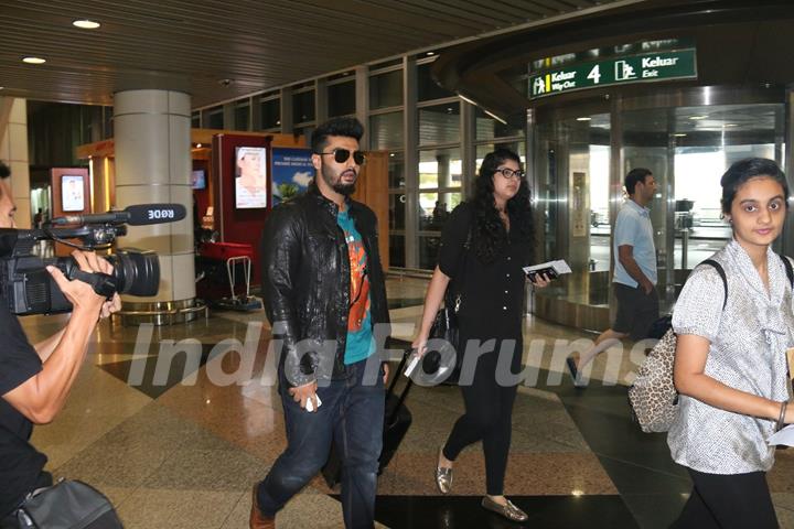 Arjun Kapoor with sister Anshula Kapoor was snapped at KL Airport