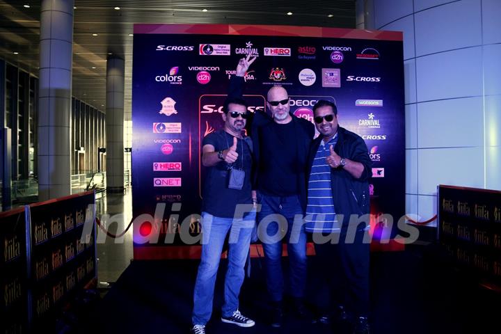 Shankar Mahadevan, Ehsaan Noorani and Loy Mendosa at at KL Airport