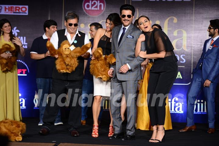 Anil Kapoor and Sonakshi Sinha pose during IIFA 2015 Press Conference