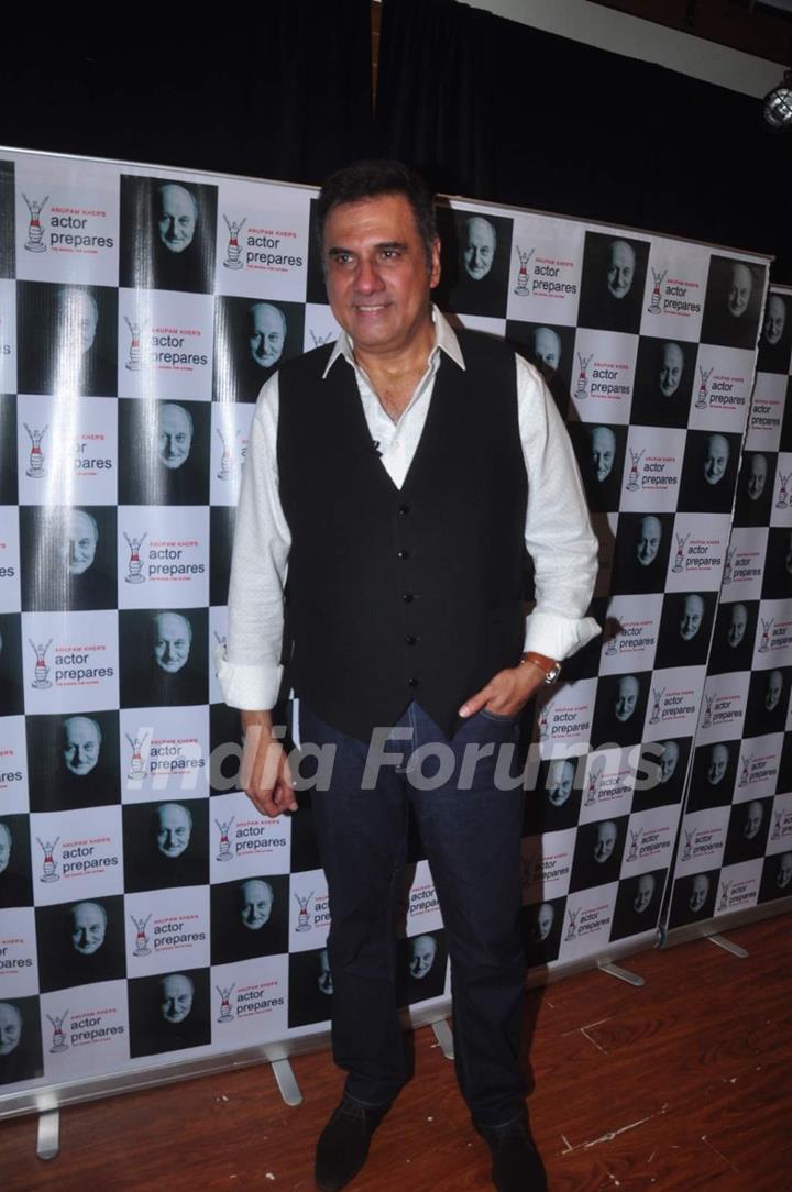 Boman Irani Conducts an Acting Workshop for Anupam Kher's Actor Prepares