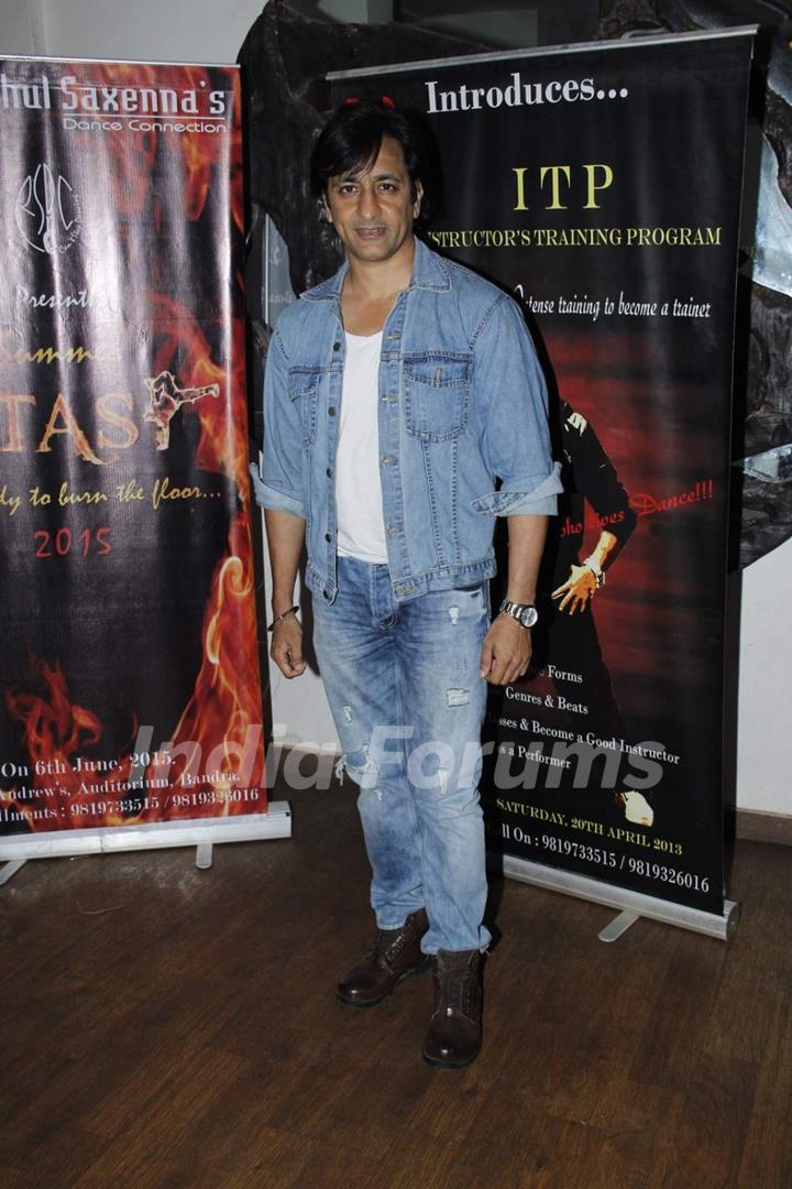 Rajev Paul poses for the media at Rahul Saxena's Dance Fest