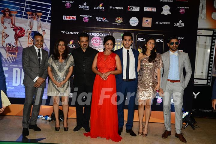 Team poses for the media at the Premier of Dil Dhadakne Do at IIFA 2015