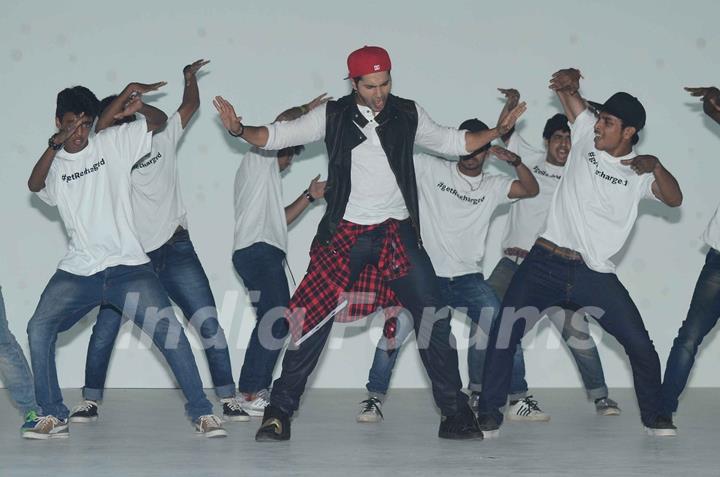 Varun Dhawan performs at ABCD 2 Pond's Men Promotions