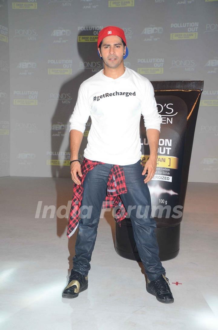 Varun Dhawan poses for the media at ABCD 2 Pond's Men Promotions