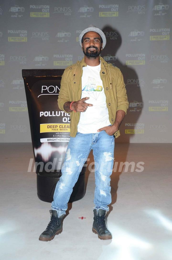 Remo Dsouza poses for the media at ABCD 2 Pond's Men Promotions