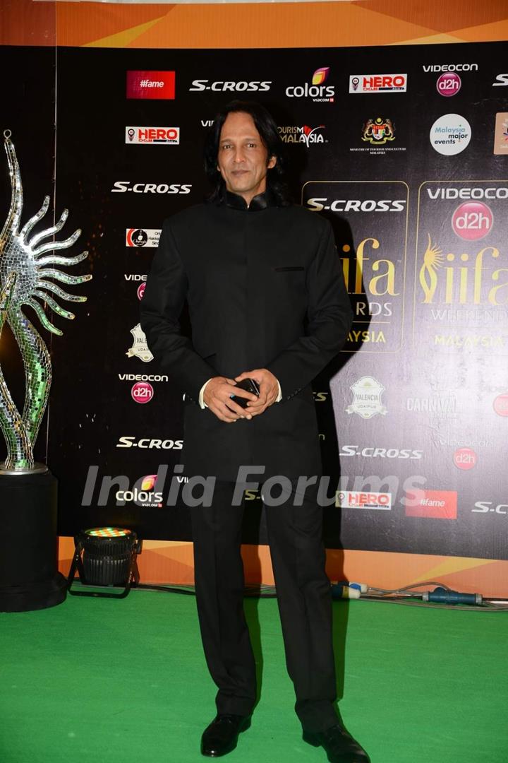 Kay Kay Menon at IIFA Awards