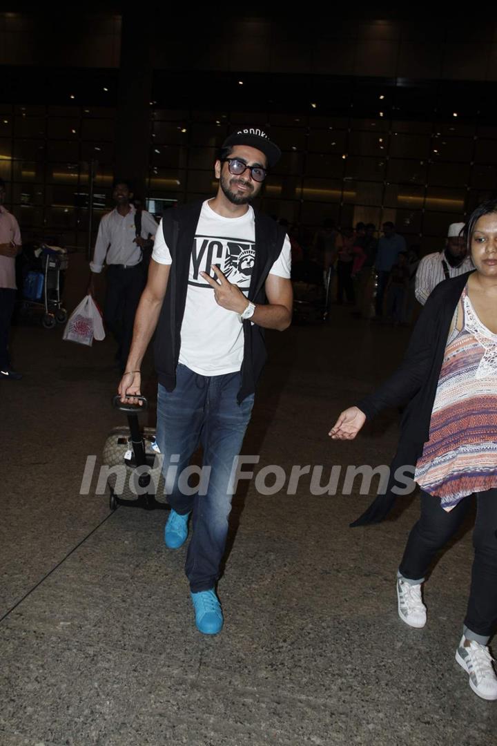 Ayushmann Khurrana Snapped at Airport