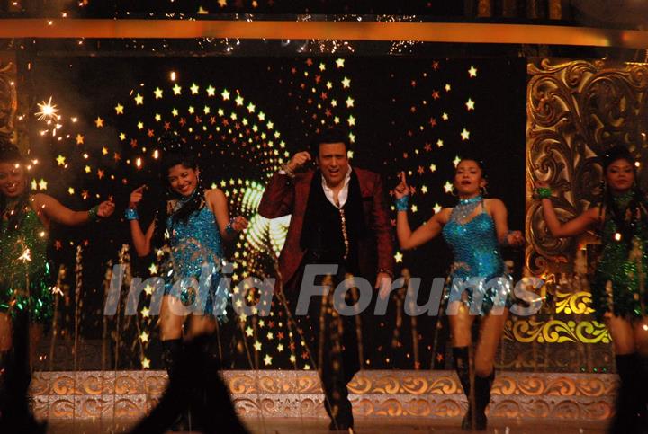 Govinda Dances at ZEE DID Grand Finale