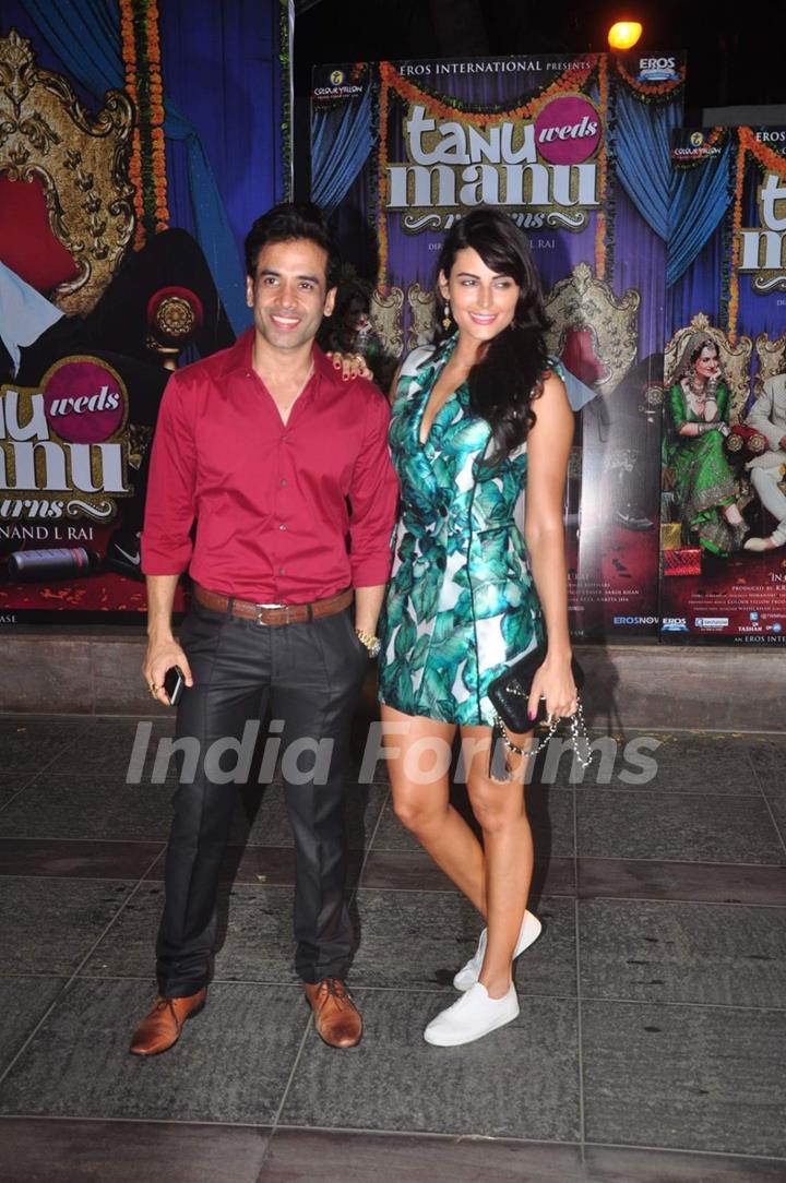 Tusshar Kapoor with a Friend at Tanu Weds Manu Returns Success Bash!