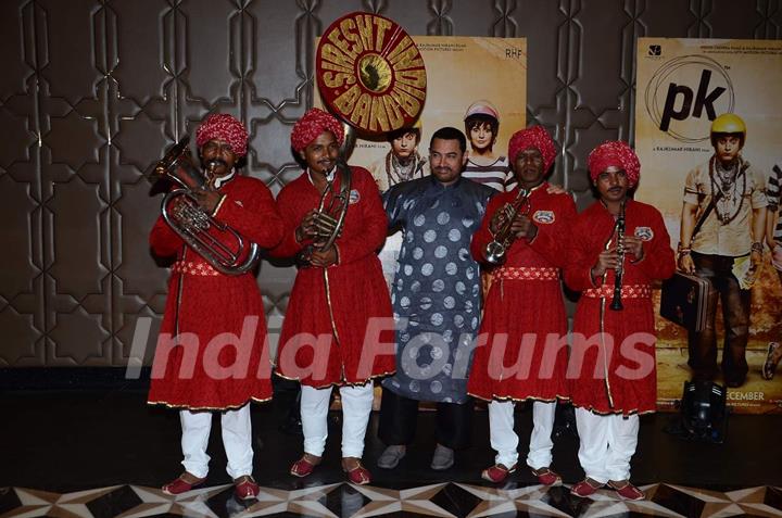 Trumpets!! Aamir Khan at Success Bash of PK