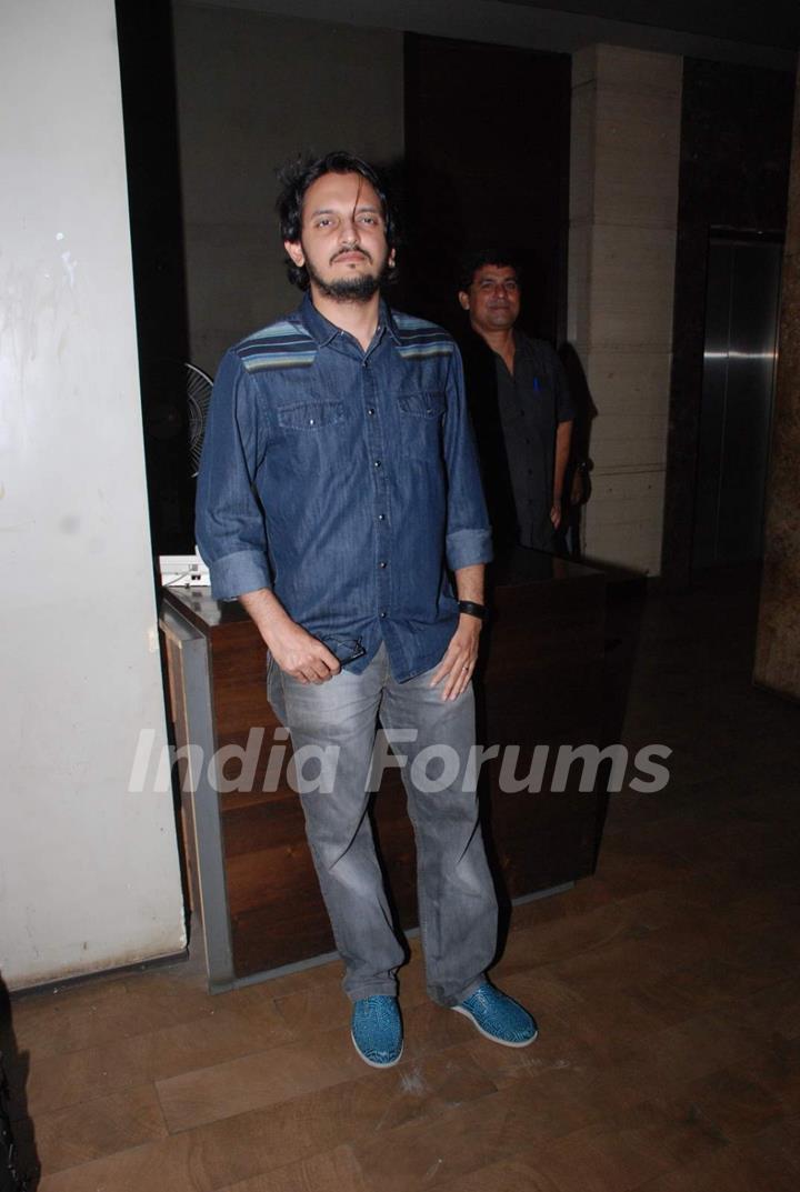 Vishesh Bhatt poses for the media at the Special Screening of Hamari Adhuri Kahani