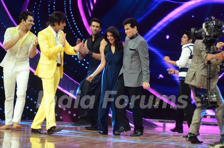 Jeetendra and Ekta Kapoor on Nach Baliye 7