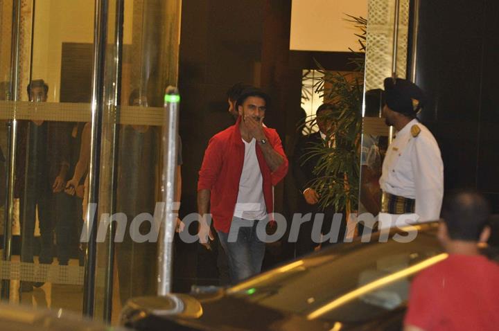 Ranveer Singh at Birthday Bash of Arjun Kapoor!