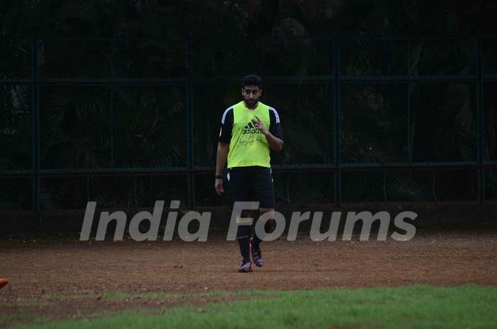 Abhisheck Bachchan Snapped Doing Football Practice!