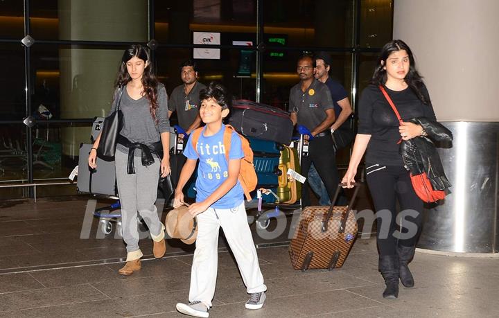 Sanjay Kapoor and His Family Snapped at Airport