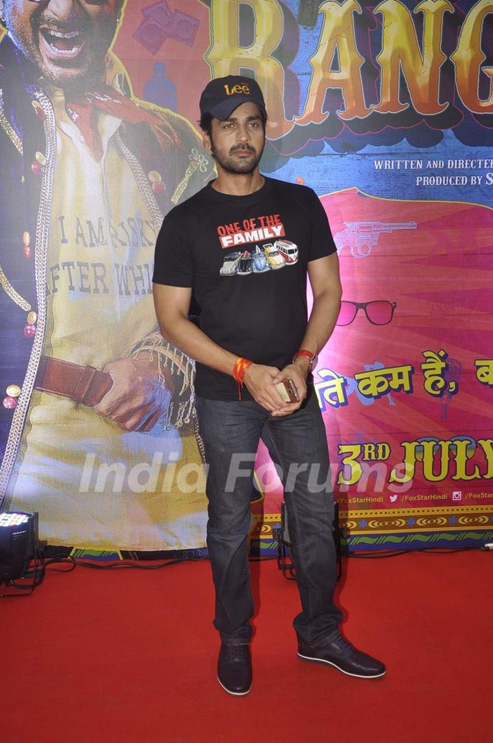 Arjan Bajwa at Premiere of Guddu Rangeela