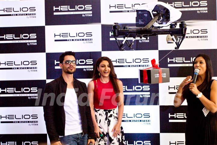 Kunal Khemu and Soha Ali Khan at Press Meet of Helios Watch
