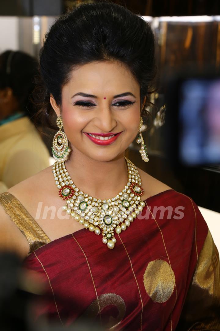 Divyanka Tripathi at Bikaneri Jewels Store Launch