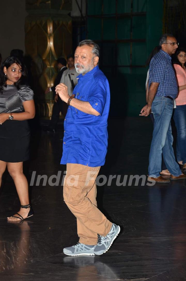 Pankaj Kapoor Snapped at Shahid - Mira Wedding Reception!