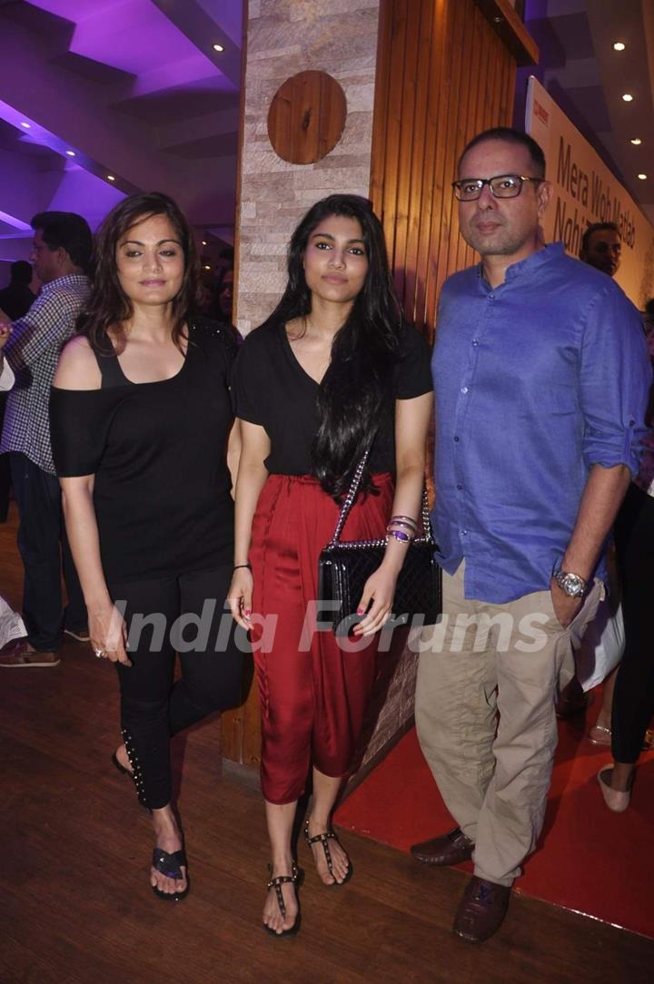 Alvira Khan With Her Daughter and Atul Agnihotri at  Show of Kuch Bhi Ho Sakta Hai