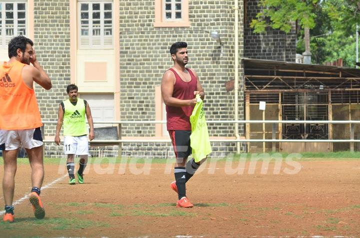 Arjun Kapoor Snapped Practicing Soccer!