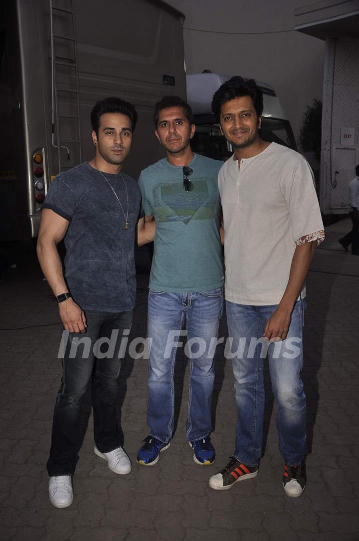 Riteish, Ritesh Sidhwani and Pulkit Samrat for Bangistan Shoot