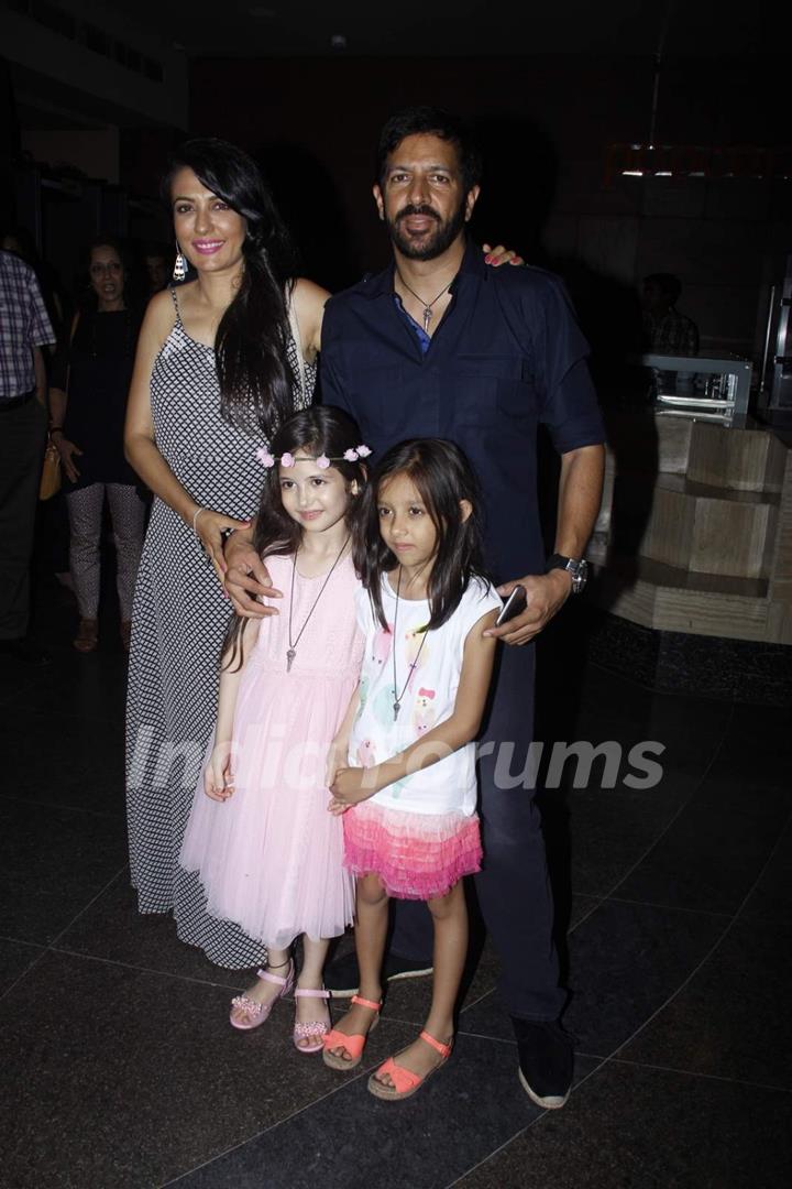 Mini Mathur, Kabir Khan and Harshaali Malhotra (Munni) at Screening of Bajrangi Bhaijaan