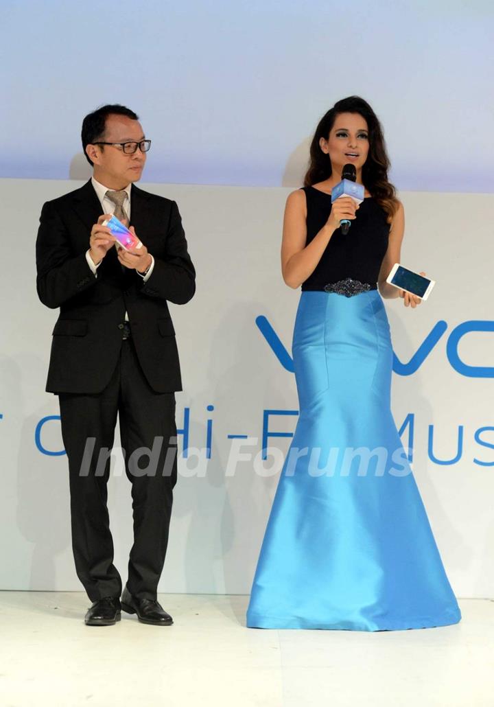 Kangana Launches Vivo Smart Phone