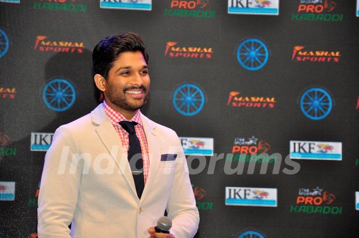 Allu Arjun Attends Pro Kabaddi