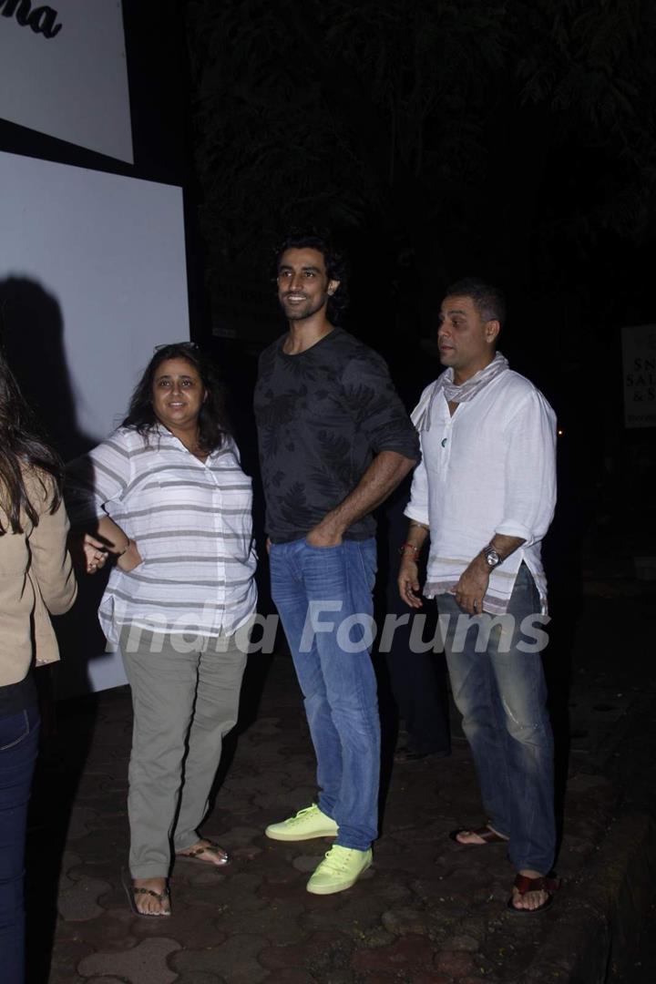 Kunal Kapoor Snapped Around the City