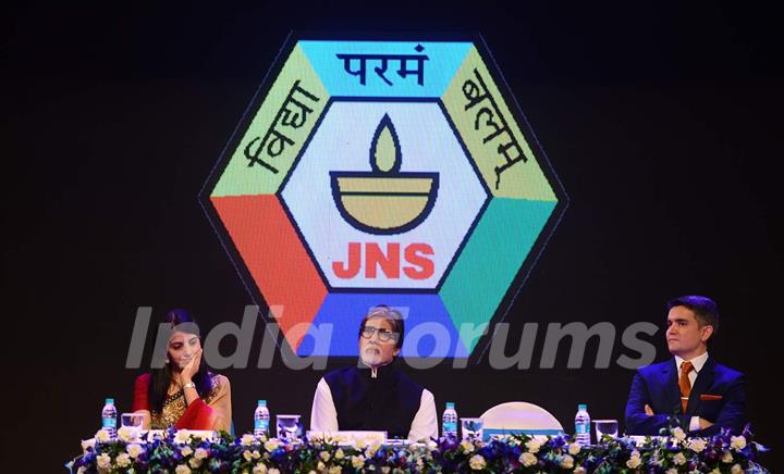 Big B Inaugurates Jamnabai Narsee International School