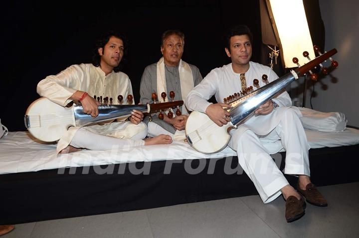 Amjad Ali Khan With His Sons Shoots for Vande Mataram