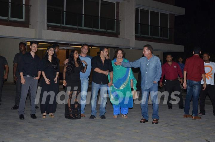 The Whole Khan Family at Arpita Khan's Birthday Bash