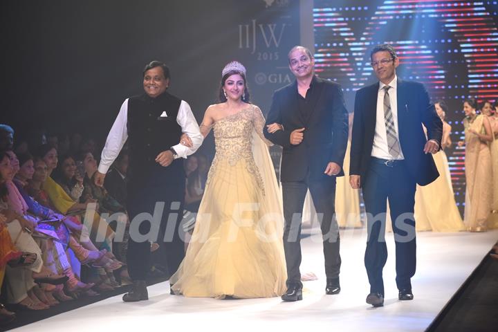 Soha Ali Khan at IIJW 2015