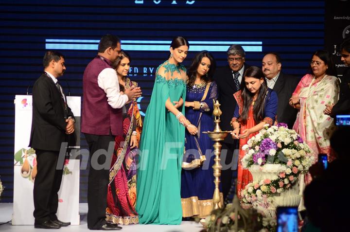 Sonam Kapoor at IIJW 2015