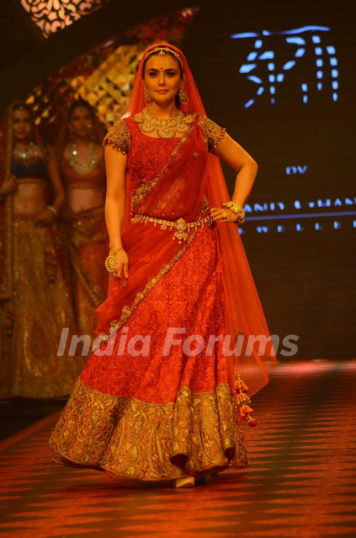 Preity Zinta walks the ramp at IIJW Day 3